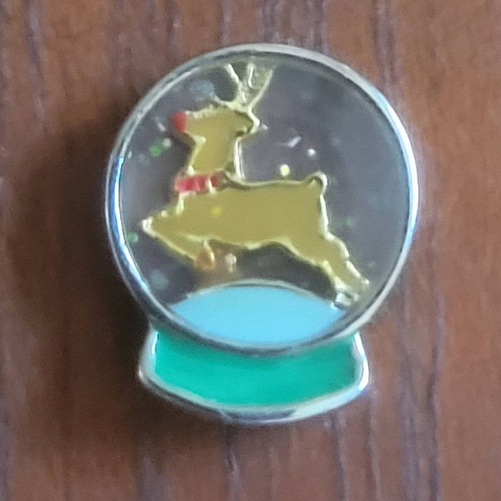 EUC Origami Owl Reindeer Snowglobe Charm